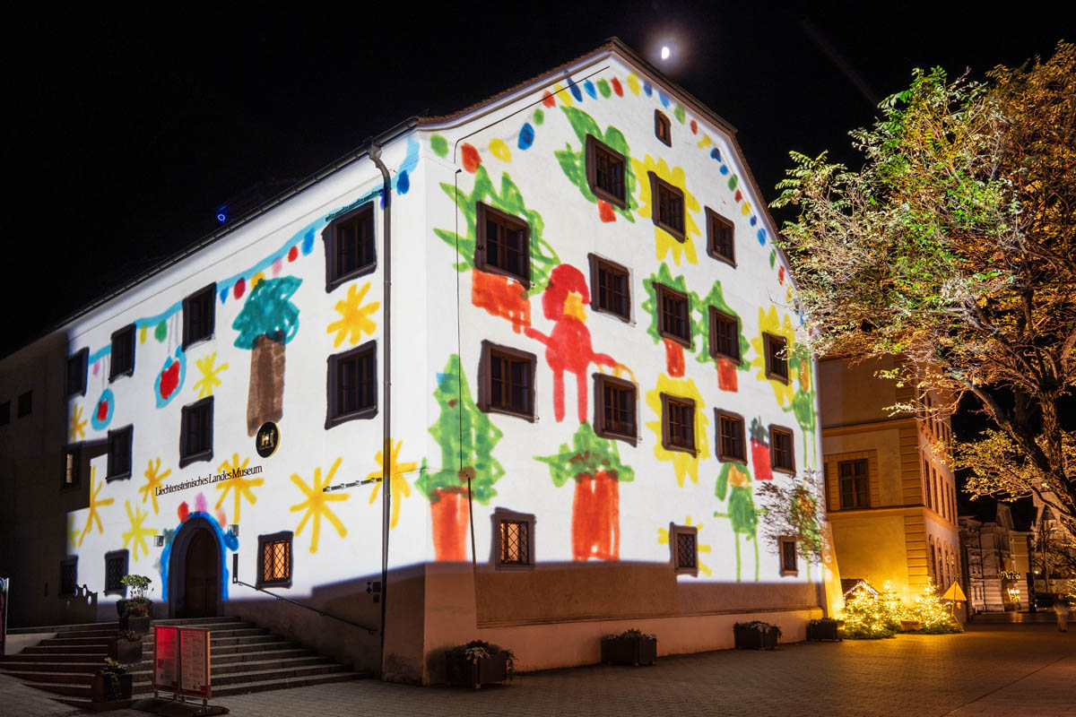 Advents-Lichterkunst aus Kinderhand am LandesMuseum