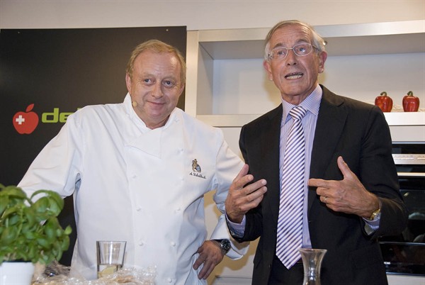 Starkoch Alfons Schuhbeck bei Delta Möbel