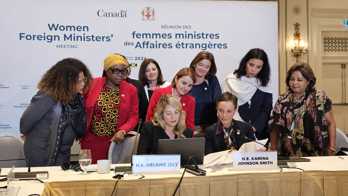 Im Vorfeld der UNO-Generalversammlung trafen sich die Aussenministerinnen in Toronto, um gemeinsam an den Themen «Women, peace and security» und der Bekämpfung von Desinformation zu arbeiten. 