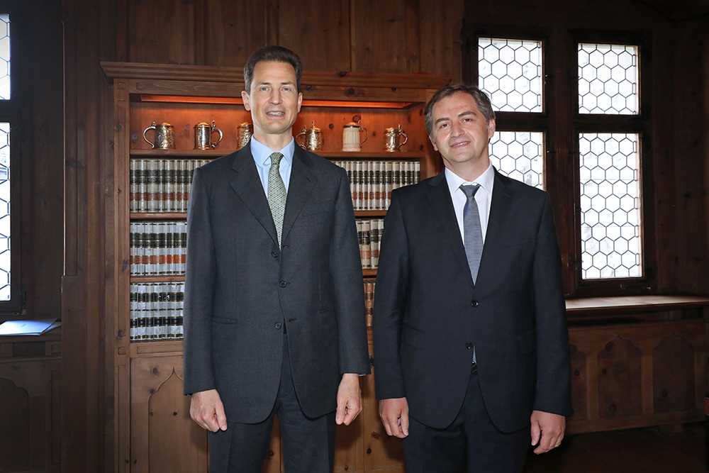 S.D. Erbprinz Alois von und zu Liechtenstein und S.E. Sami Ukelli, Botschafter der Republik Kosovo