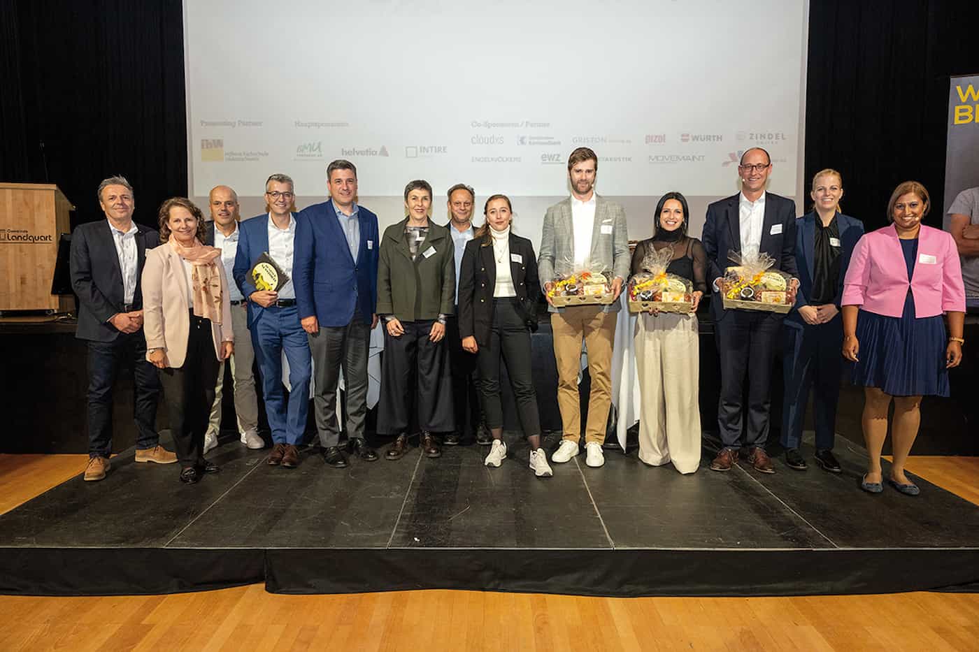 «Viele hochkarätige Mitwirkende»: Von Sport- über Wirtschafts- zu Politpersönlichkeiten war alles dabei – auf dem Bild fehlen Mike Egger (SVP, SG) und Susanne Vincenz-Stauffacher (FDP, SG).