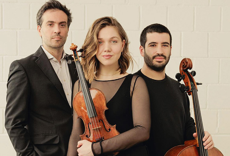 SURPLUS – Trio Orelon
