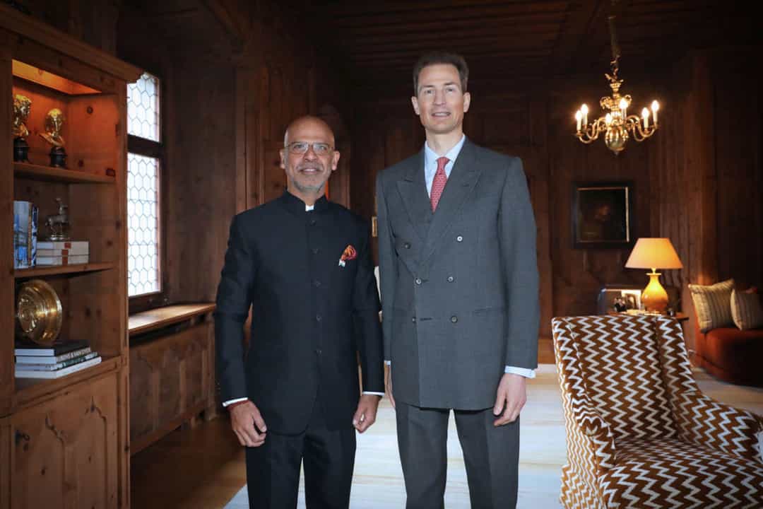 S.E. Mridul Kumar, Botschafter der Republik Indien und S.D. Erbprinz Alois von und zu Liechtenstein.