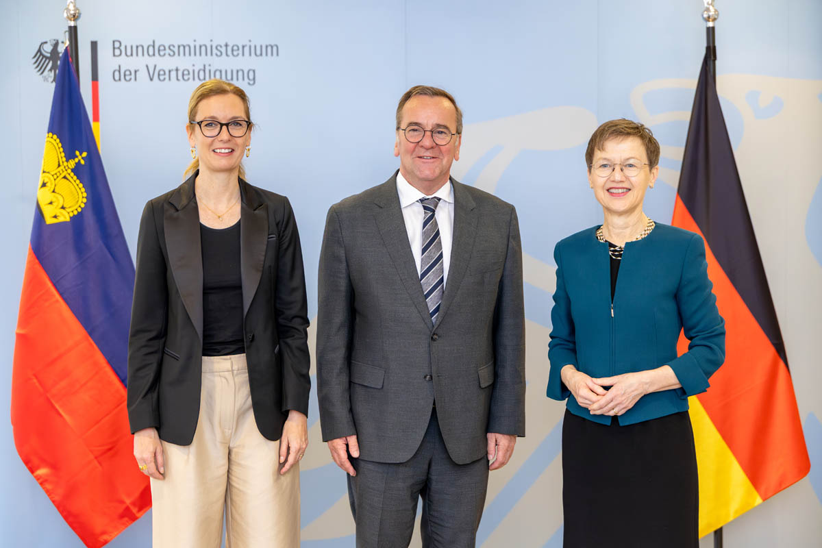6.6.2025 – Regierungschefin Brigitte Haas und Regierungschefin-Stellvertreterin Sabine Monauni zu Ministertreffen und Arbeitsgesprächen in Berlin