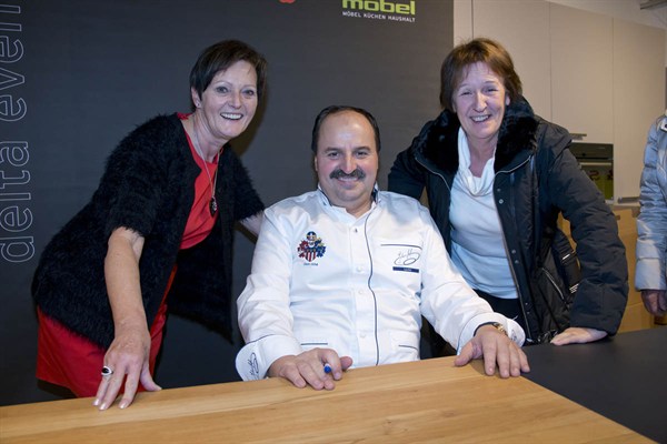 Johann Lafer Autogrammstunde  bei Delta Möbel