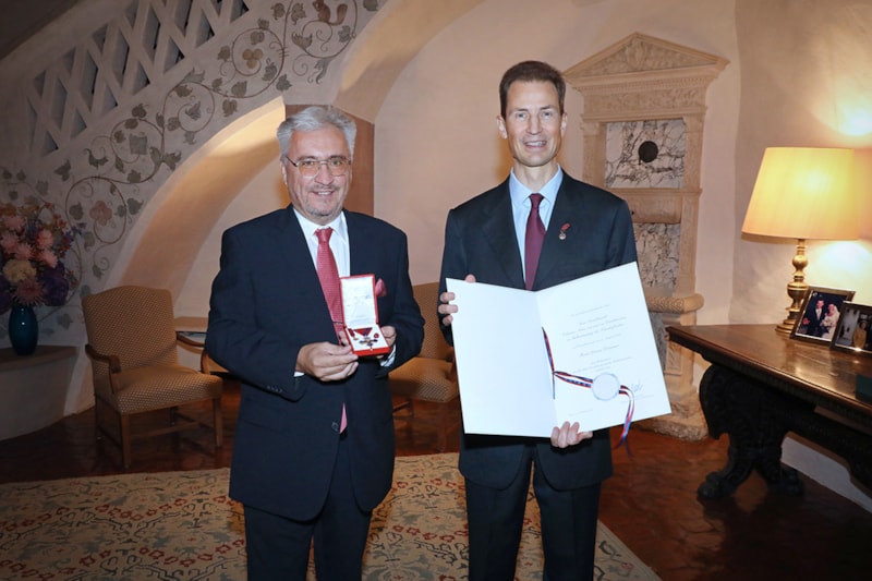 Ordensverleihung auf Schloss Vaduz