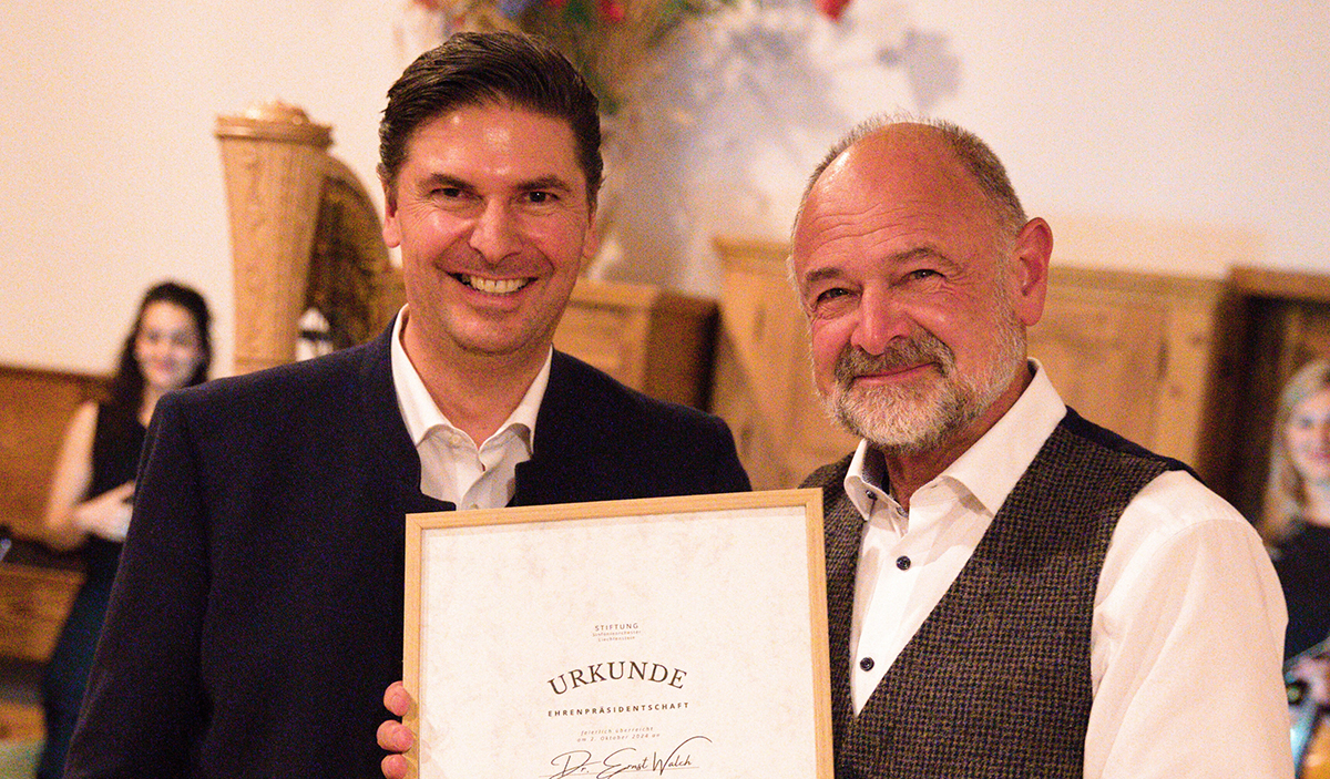 Dr. Ernst Walch erhält Ehrenpräsidentschaft der Stiftung Sinfonieorchester Liechtenstein