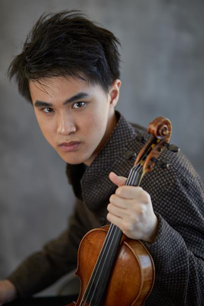 Finest Violinists Kevin Zhu, Violine