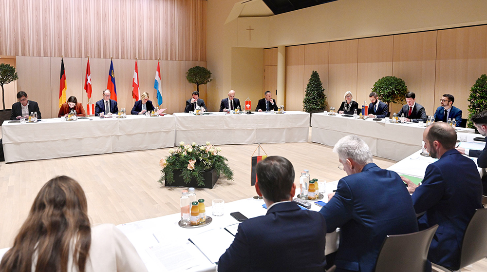 Arbeitsgespräch der Sozialminister im Gemeindesaal Mauren, unter der Leitung von Regierungsrat Manuel Frick.