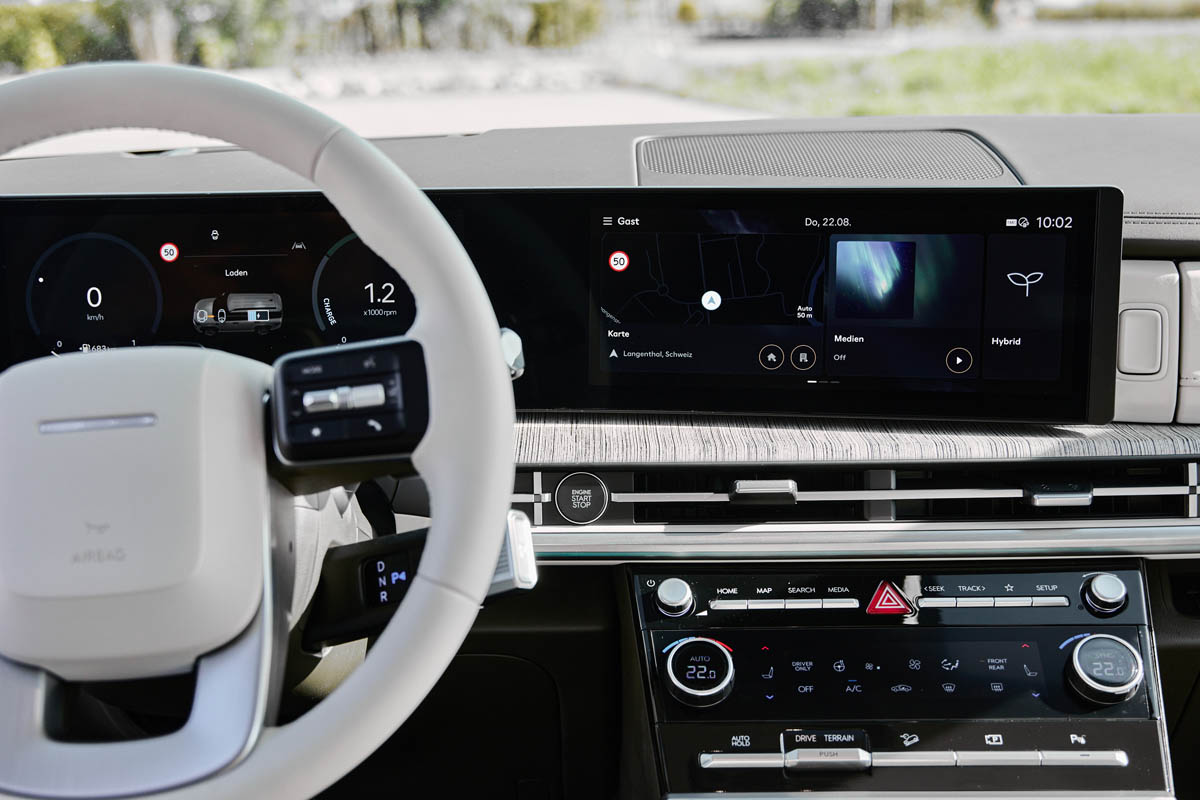 Hyundai Santa Fe Cockpit