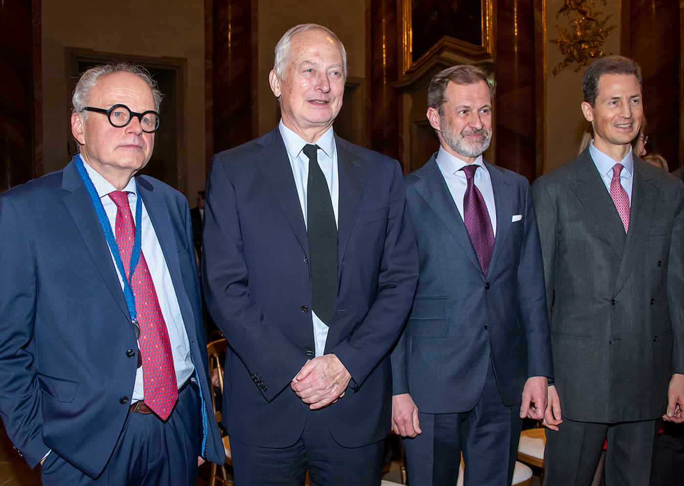 (v.l.) Dr. Johann Kräftner, S.D. Fürst Hans-Adam II. von und zu Liechtenstein, Dr. Stephan Koja, S.D. Erbprinz Alois von und zu Liechtenstein