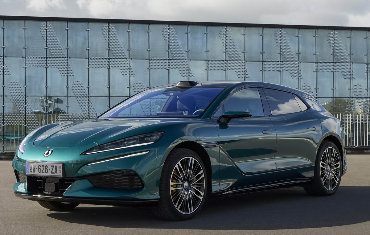 Denza Z9GT