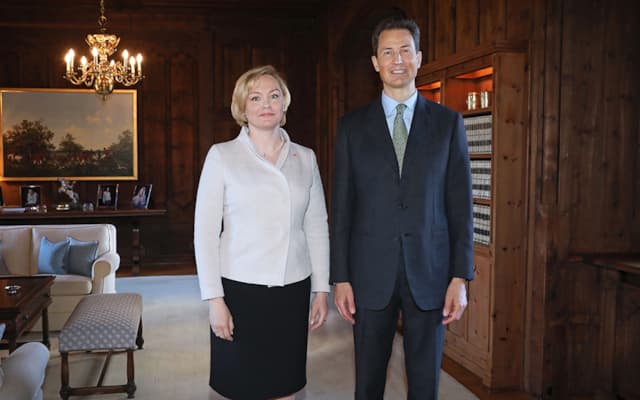 I.E. Guna Japiņa, Botschafterin der Republik Lettland und S.D. Erbprinz Alois von und zu Liechtenstein