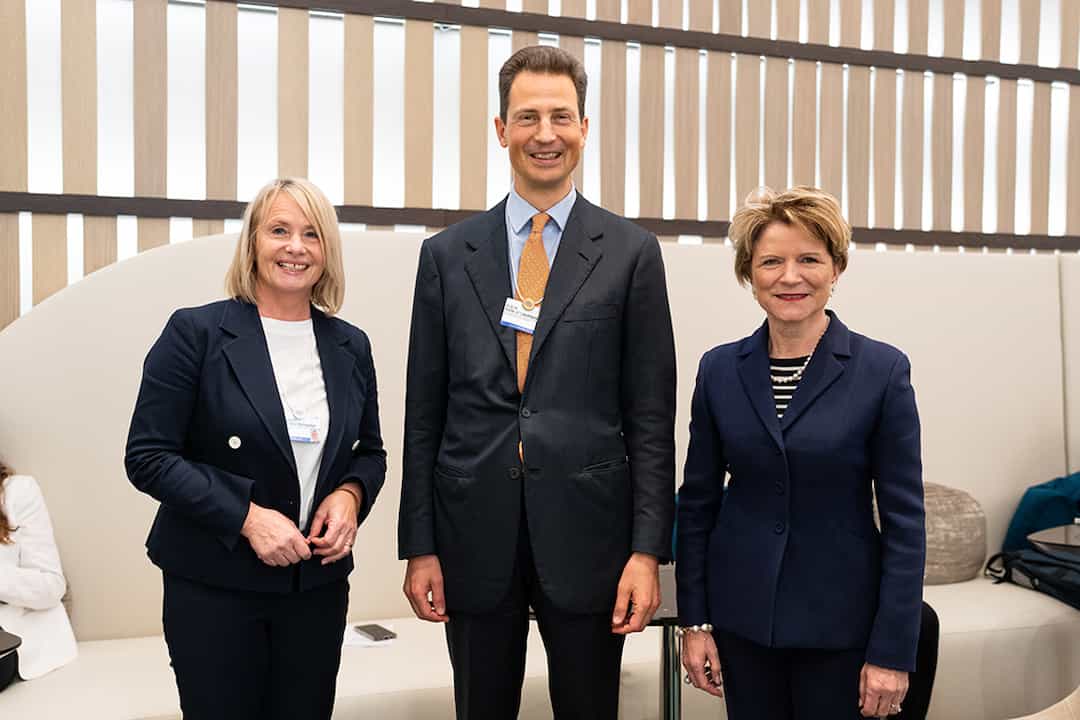 Nationalrätin Elisabeth Schneider-Schneiter, S.D. Erbprinz Alois von und zu Liechtenstein und Staatssekretärin Marie-Gabrielle Ineichen-Fleisch anlässlich des WEF in Davos