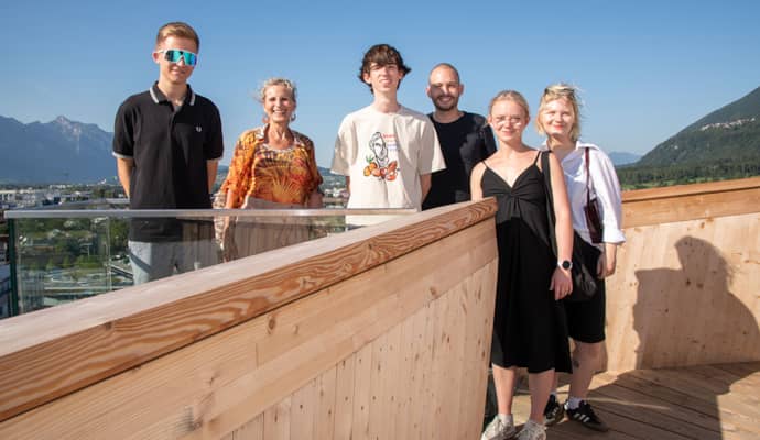«Ich, die Zukunft» Begehung der interaktiven Ausstellung im 35-Meter-Holzturm in Schaan