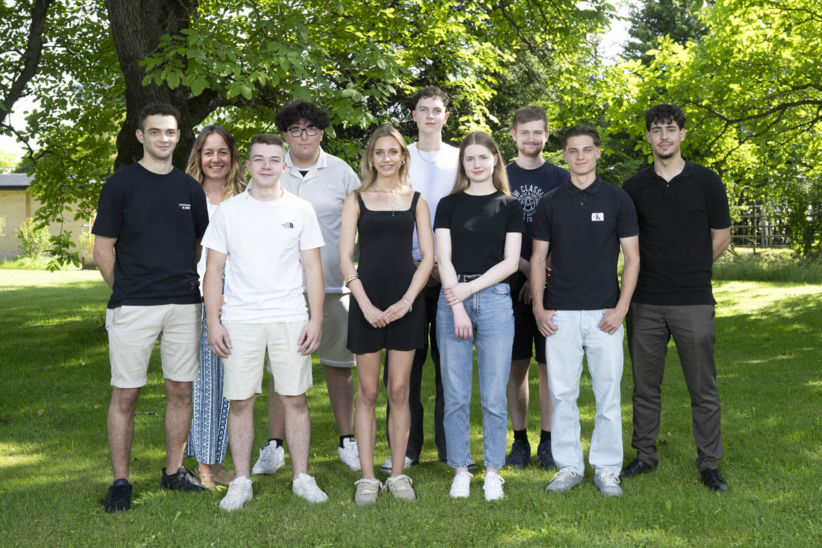 Wirtschaftskammer Liechtenstein – 100pro! berufsbildung liechtenstein – LLB Award geht an Niklas Keel