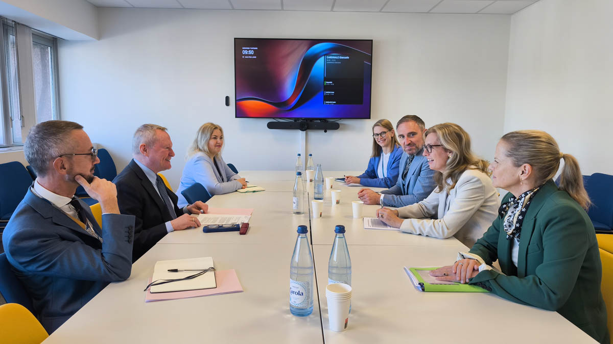 Treffen mit Menschenrechtskommissar Michael O'Flaherty und der Delegation aus Liechtenstein. (Quelle: IKR)