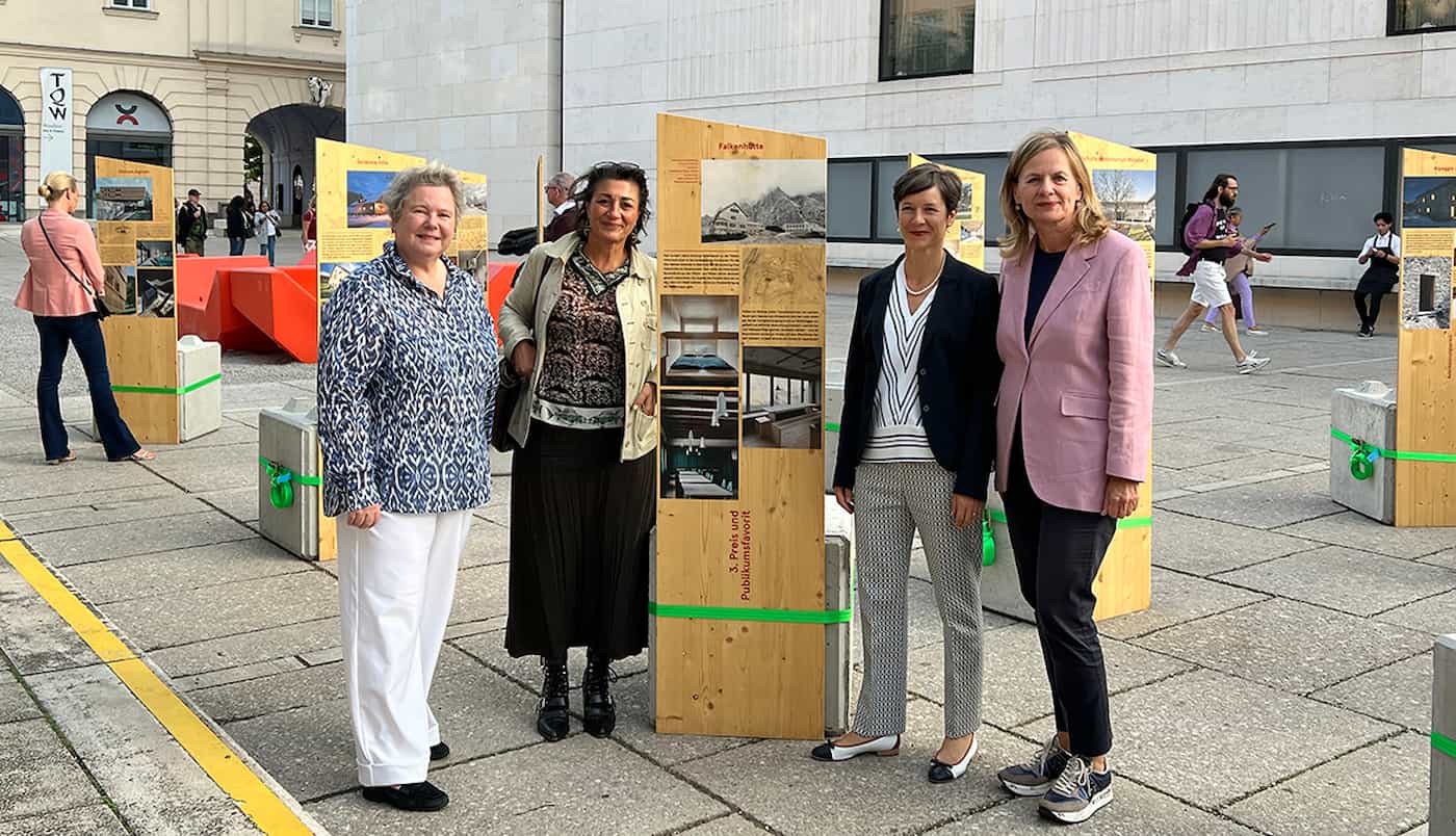 I.D. Botschafterin Maria-Pia Kothbauer (Fürstentum Liechtenstein), Veronica Kaup-Hasler (Amtsführende Stadträtin für Kultur und Wissenschaft, Stadt Wien), Barbara Schedler-Fischer (Gesandte, Schweiz) und Bettina Leidl (Direktorin Museumsquartier Wien) 