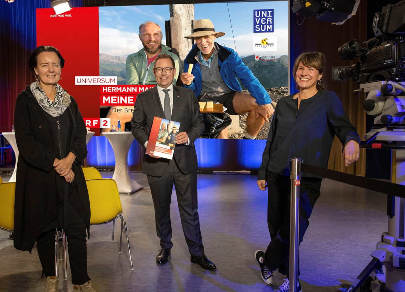 Bregenzerwald Tourismus-Geschäftsführerin Herlinde Moosbrugger, ORF-Landesdirektor Markus Klement und Universum-Regisseurin Andrea Albrecht bei der Pressekonferenz. (© ORF Vorarlberg)