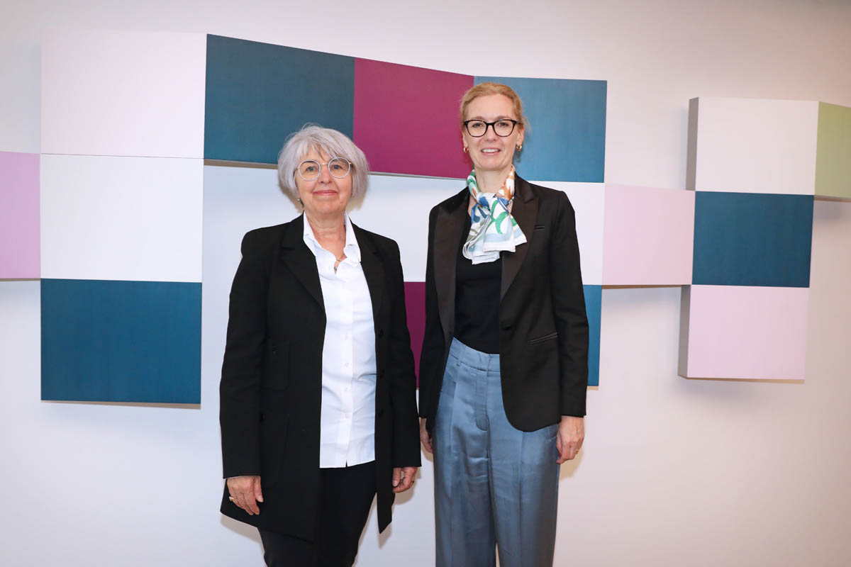 Regierungschefin-Stellvertreterin Sabine Monauni traf Bundesrätin Elisabeth Baume-Schneider, Vorsteherin des Eidgenössischen Departements für Inneres (EDI), an der Liechtensteinischen Botschaft in Bern. Foto: IKR / Roland Korner