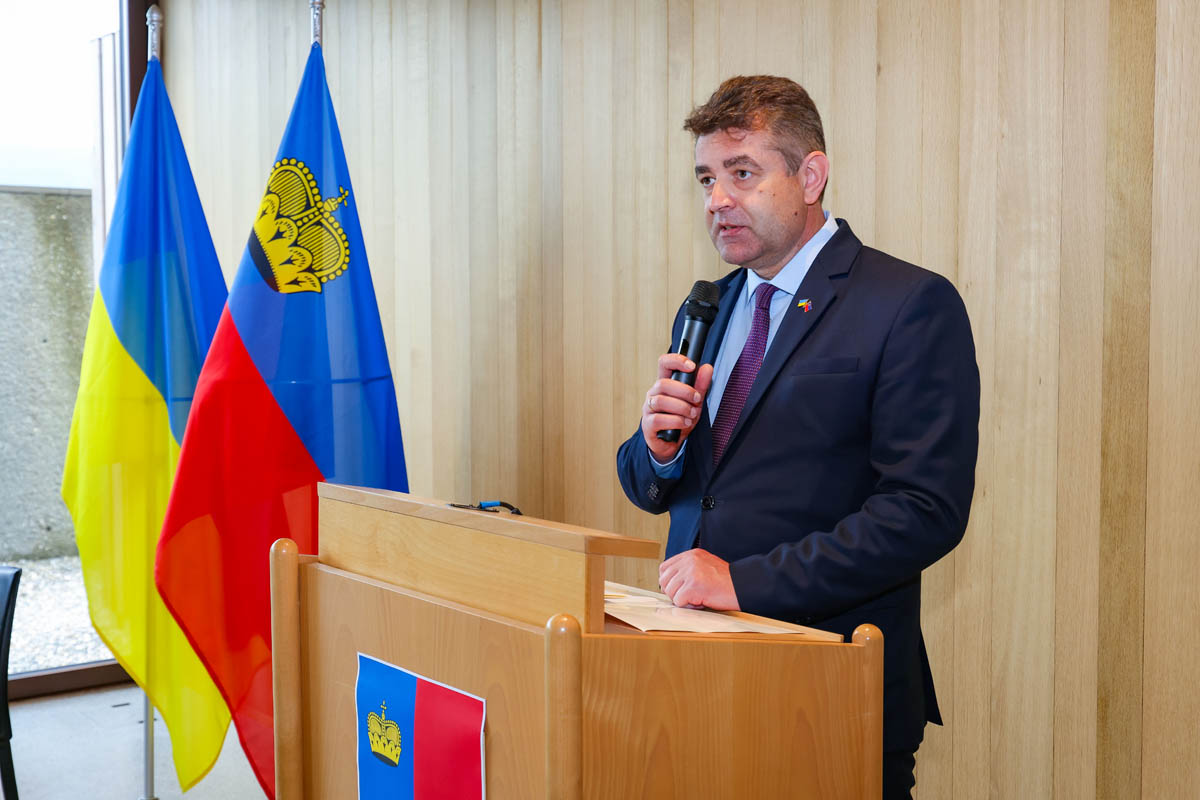 Der Vize-Aussenminister der Ukraine, Yevhen Perebyinis reiste extra für die Eröffnung des Honorarkonsulats an.