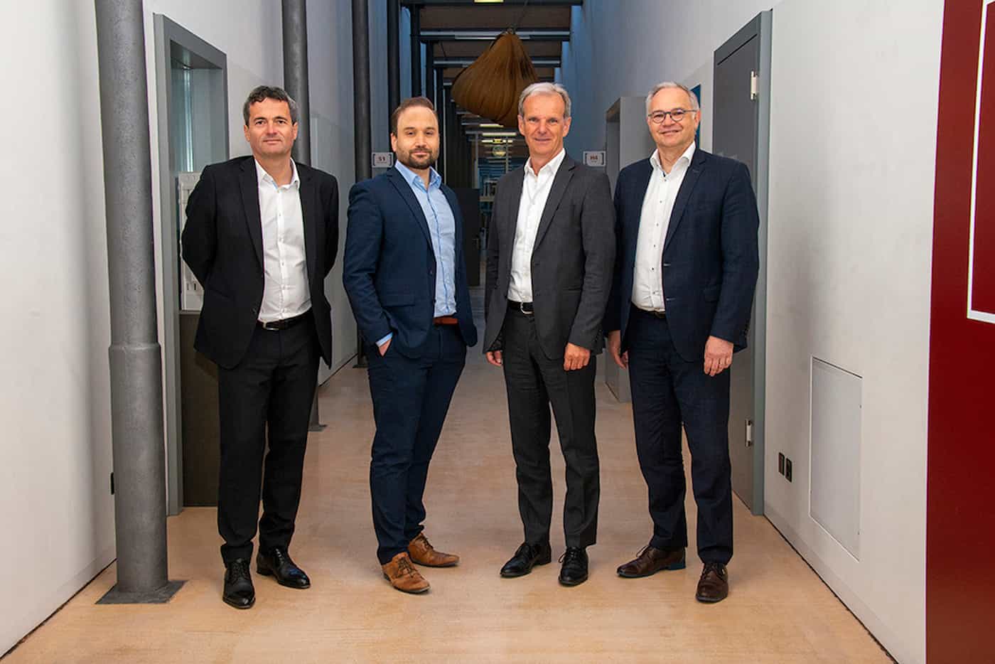 (Foto: © exclusiv) v.l. Dr. Rudolf Minsch, Universitätsrat und Chefökonom der economiesuisse, Prof. Dr. Stefan Seidel, Prorektor Akademische Entwicklung, Mag. Markus Jäger, Rektor, Dr. Klaus Tschütscher, Präsident des Universitätsrats