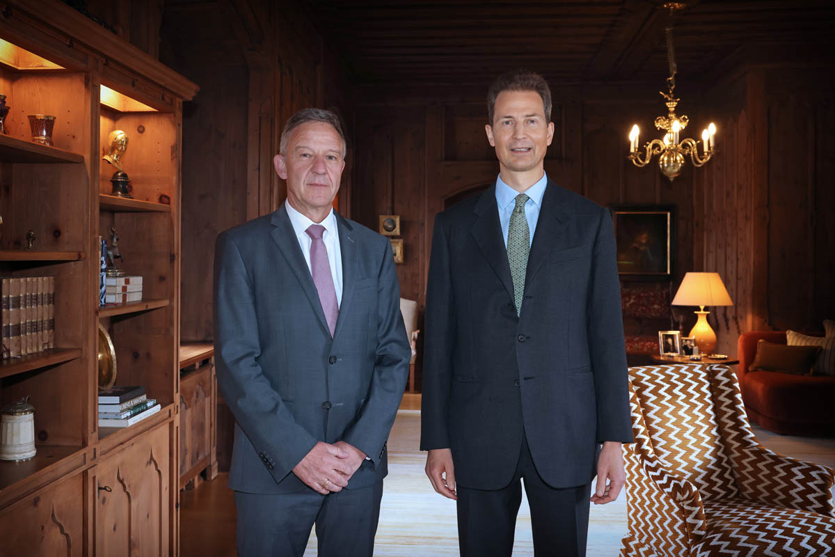 S.E. Markus Potzel, Botschafter der Bundesrepublik Deutschland und S.D. Erbprinz Alois von und zu Liechtenstein. 