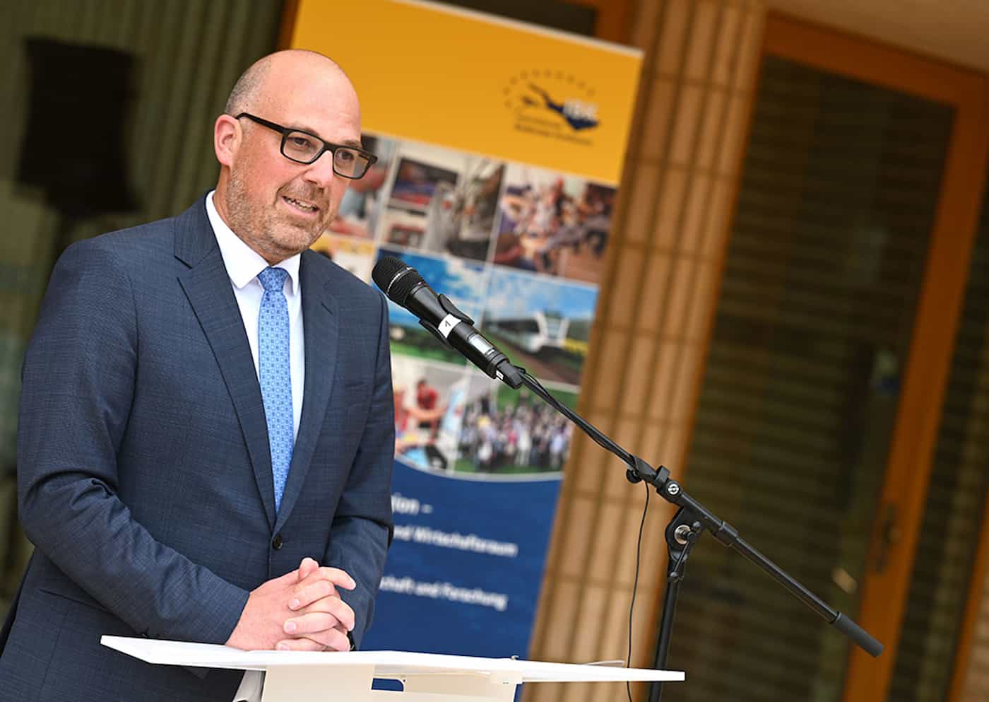 Regierungschef Daniel Risch bei der offiziellen Eröffnung der «IBK Jubiläumswoche»