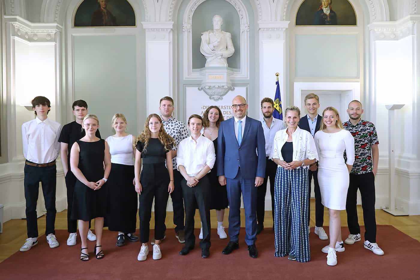 Internationale Medienakademie zu Besuch bei Regierungschef Daniel Risch