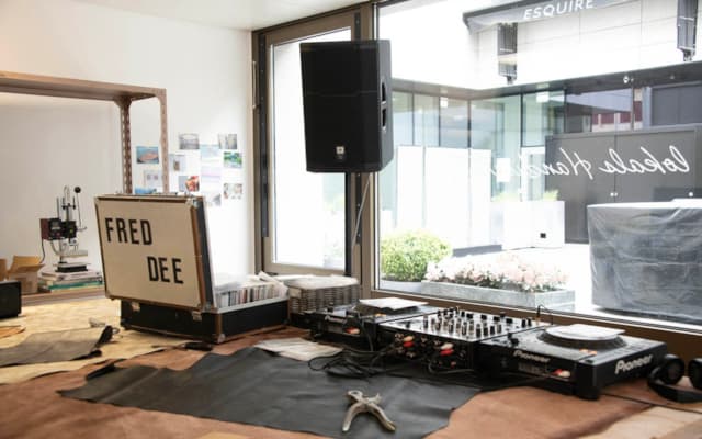 LEONIE RISCH – Eröffnung mit DJ Fred Dee / © exclusiv
