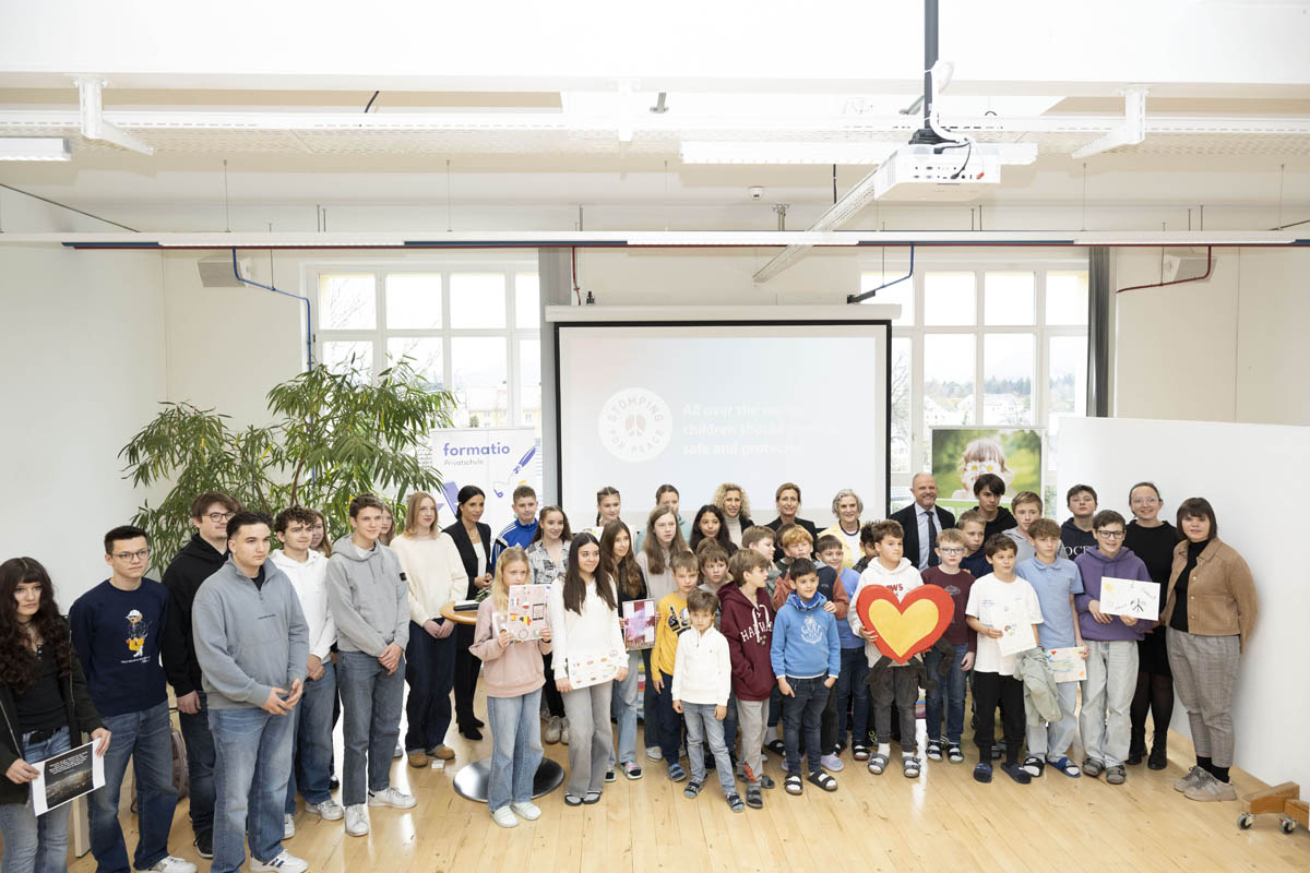 «Für den Frieden Stampfen - Stomping for Peace»