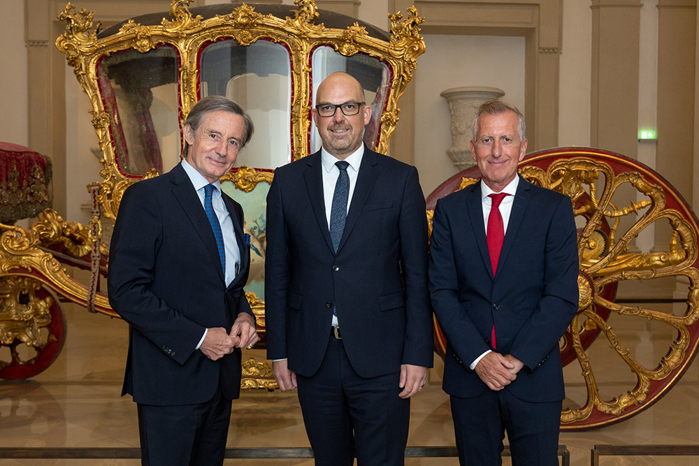 Ordensträger, Botschafter Peter Launsky-Tieffenthal, Regierungschef Daniel Risch und Ordensträger, Kuno Bachstein, Protokollchef der Vorarlberger Landesregierung (Quelle: Elena Azzalini)