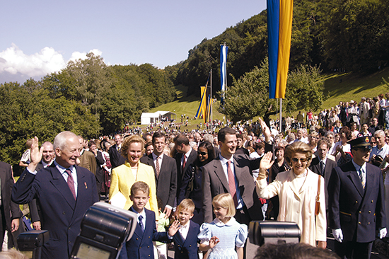 Staatsfeiertag 2004 – Amtsübergabe auf Schloss Vaduz