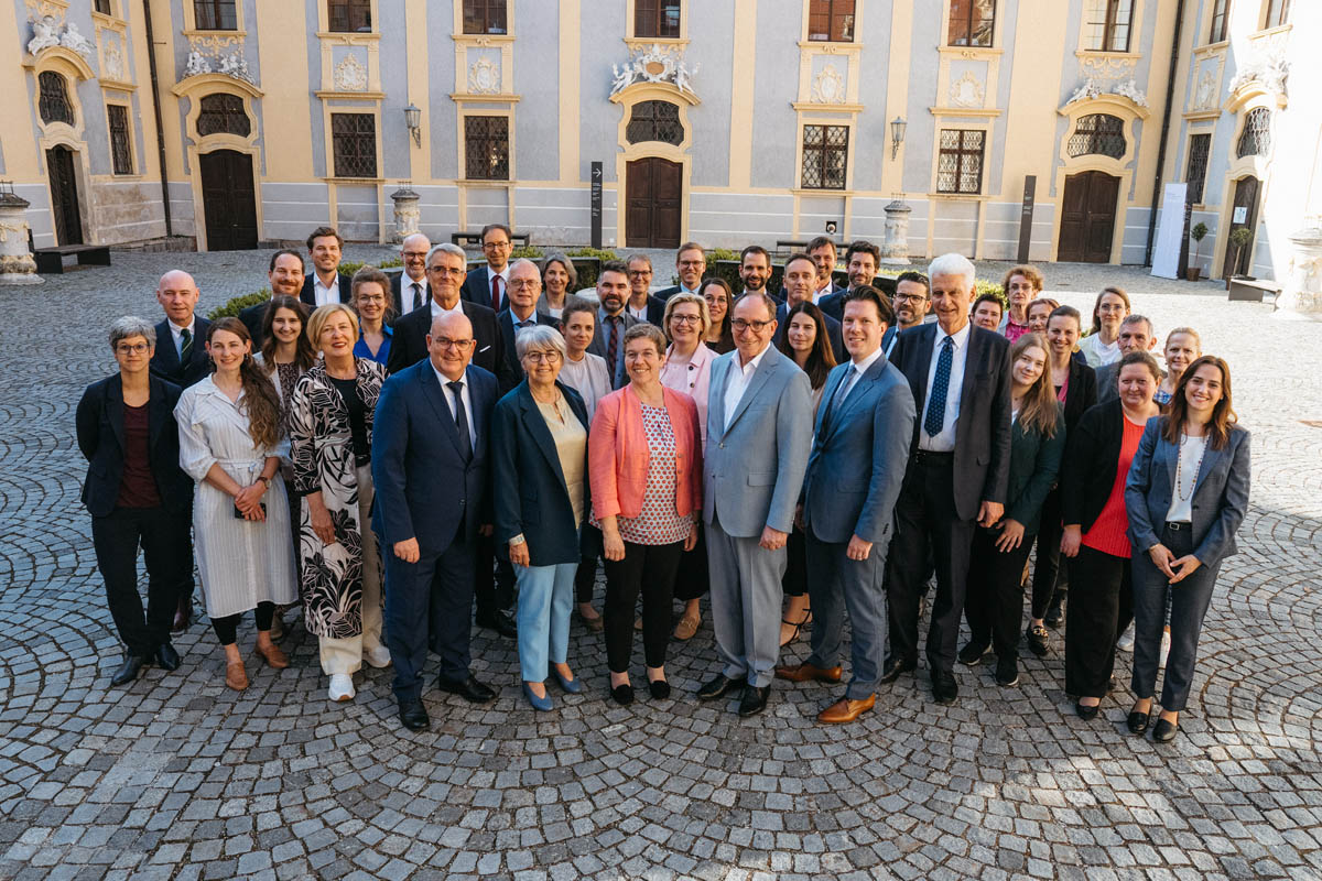 Die Delegationen der teilnehmenden Länder am Sozial- und Gesundheitsministertreffen. (Quelle: florianrogner photography)