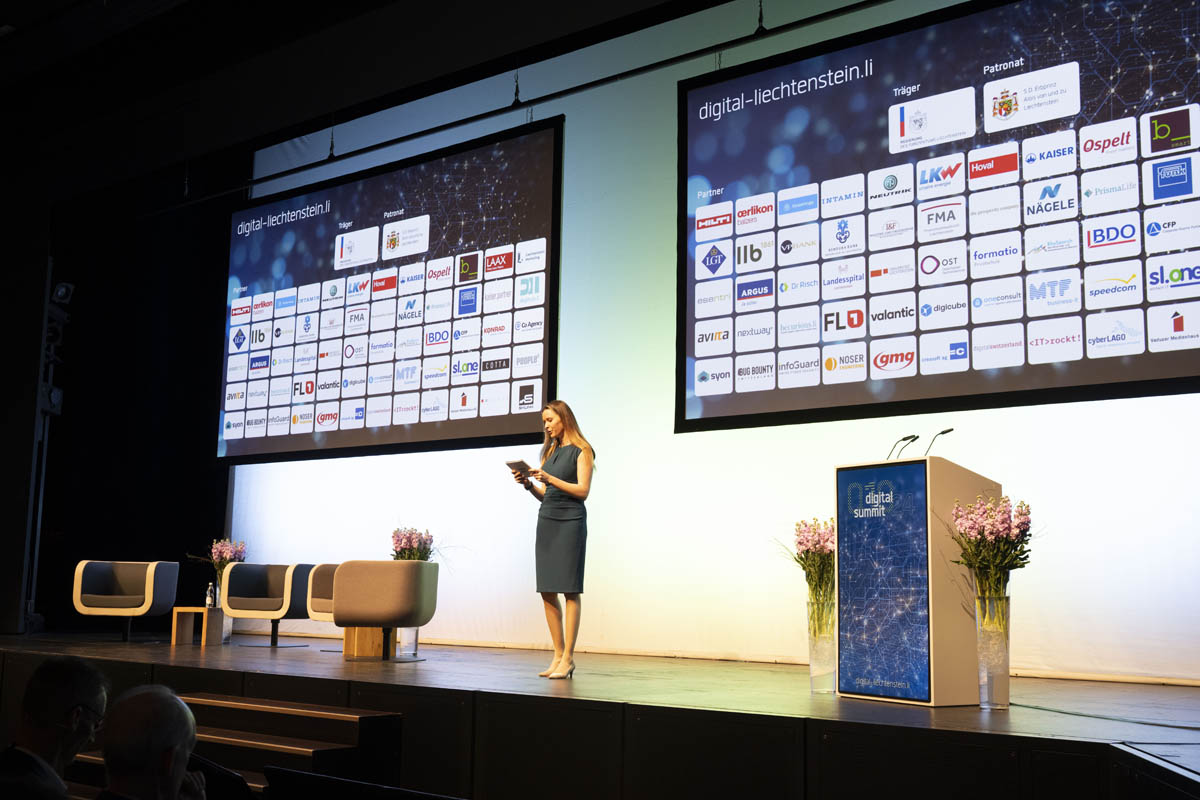 Sunnie J. Groeneveld ist Unternehmerin, Verwaltungsrätin, Autorin und Referentin