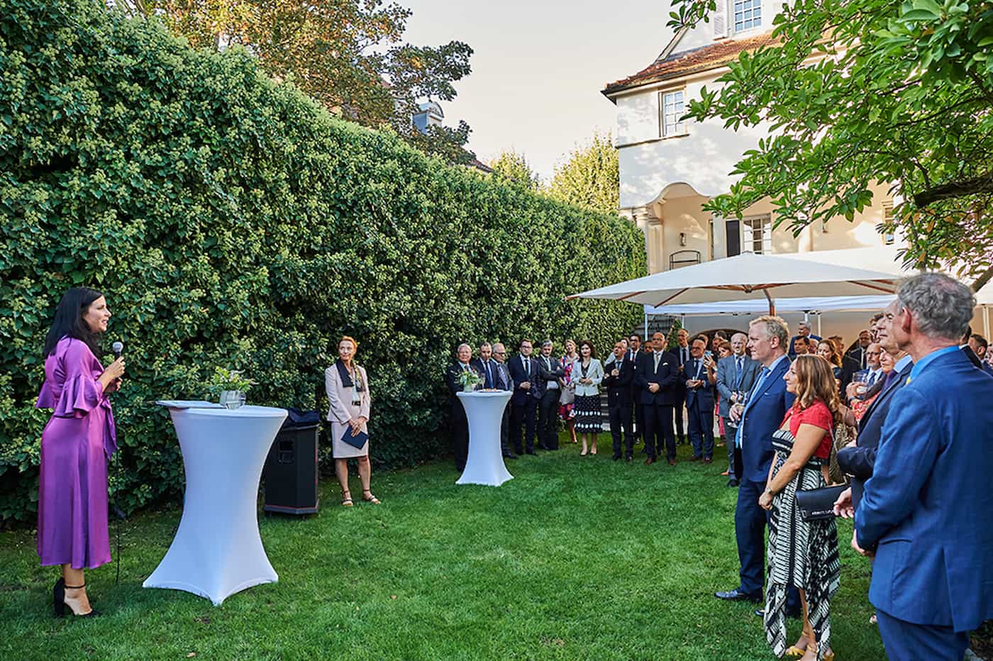 Regierungsrätin Dominique Hasler traf sich mit dem diplomatischen Corps, sowie Führungspersonen des Europarates und Persönlichkeiten aus Strassburg (Quelle: Candice Imbert)