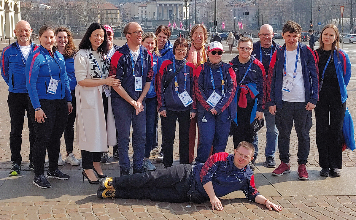 Sportministerin Dominique Hasler besuchte die Special Olympics Weltwinterspiele in Turin