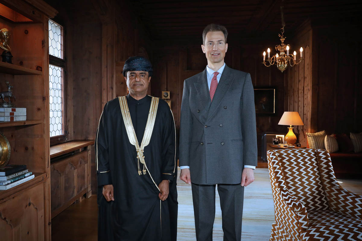 S.E. Mahmood bin Hamed bin Nasser AI Hasani, Botschafter des Sultanats Oman und S.D. Erbprinz Alois von und zu Liechtenstein.