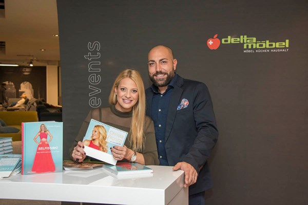 Buchsignierung und Autogrammstunde  mit Christa Rigozzi