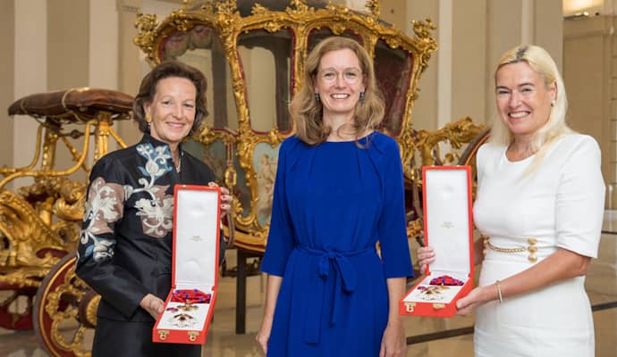 Zwei Orden an österreichische Spitzendiplomatinnen in Wien überreicht