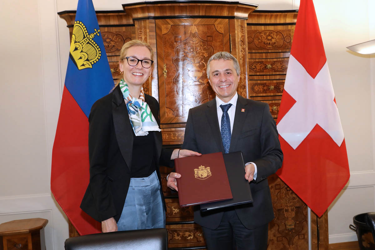 Regierungschefin-Stellvertreterin Sabine Monauni traf Bundesrat Ignazio Cassis, Vorsteher des Eidgenössische Departement für auswärtige Angelegenheiten (EDA) beim Antrittsbesuch in Bern. Foto: IKR / Roland Korner