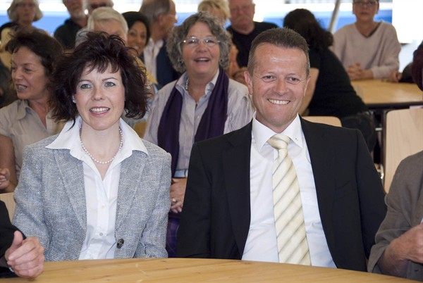 Bürgermeister Ewald Ospelt und Bettina Kindle