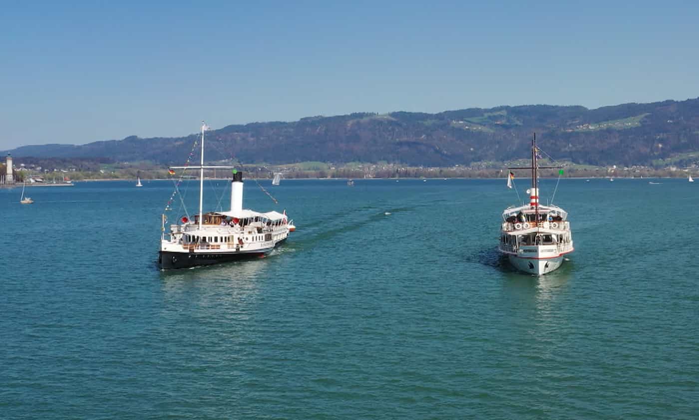 Dokumentation «Nostalgie am Bodensee: Historische Schiffe und Bahnen im Dreiländereck», Foto: Schaufelraddampfer Hohentwiel und MS Österreich, © ORF Vorarlberg