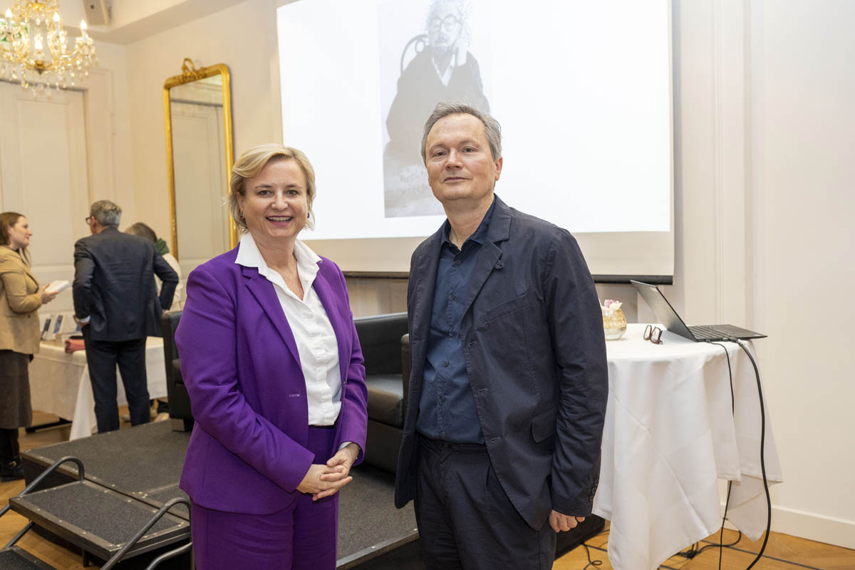 Alexa Ritter, Kunst- und Kulturbeauftragte des Grand Resorts und Autor Julian Schütt © exclusiv