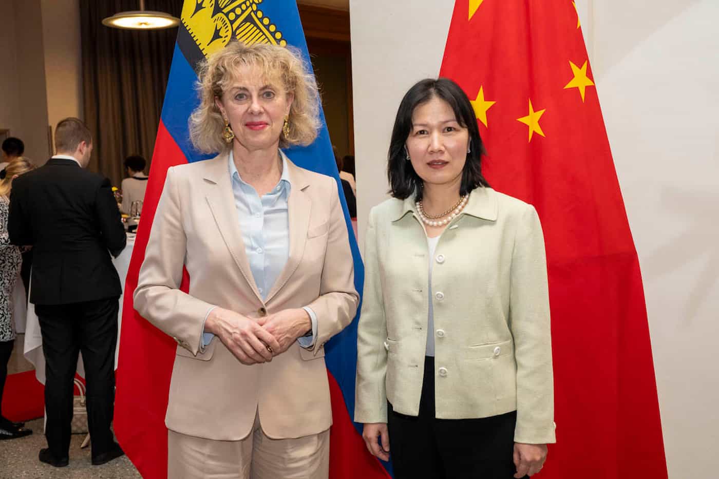 Regierungsrätin Graziella Marok-Wachter, Ministerin für Infrastruktur und Justiz und Ihre Exzellenz Generalkonsulin CHEN Yun