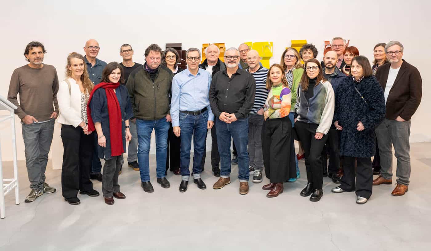 Die anwesenden Künstlerinnen und Künstler bei der Vernissage am 27. Januar 2026