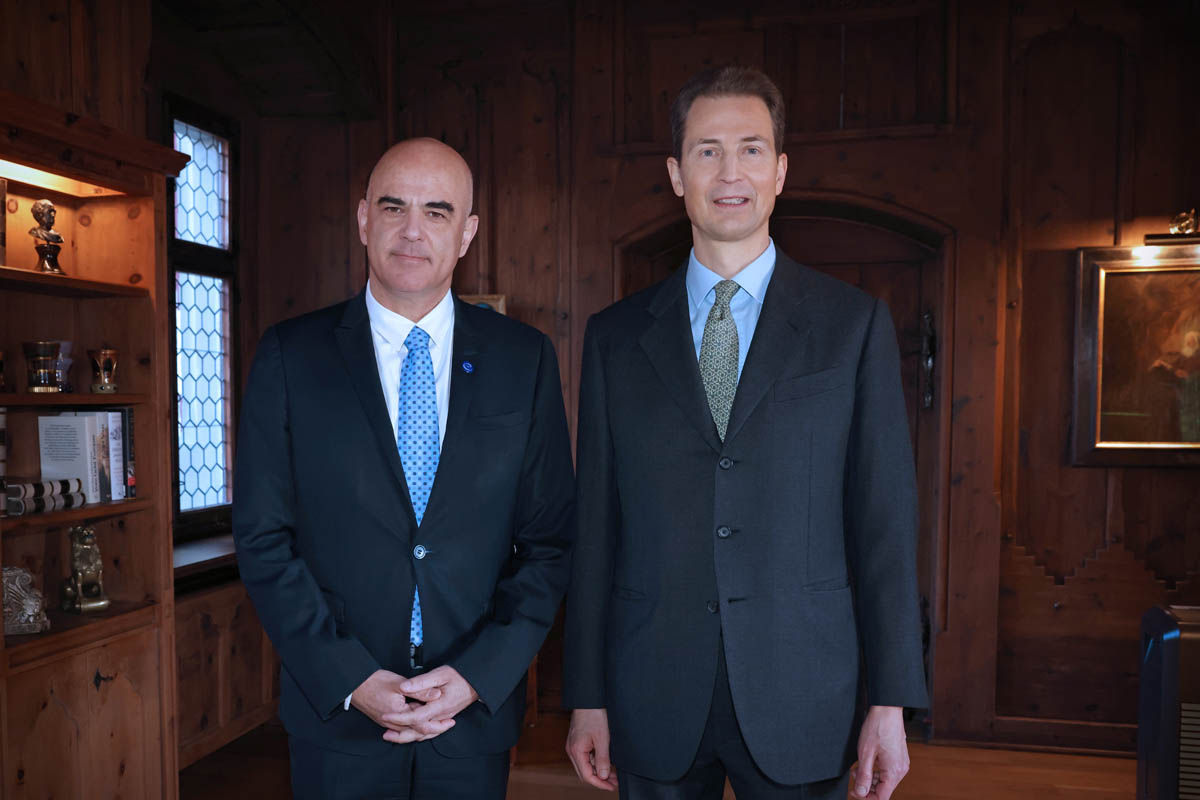 Alain Berset, Generalsekretär des Europarats wird von S.D. Erbprinz Alois von und zu Liechtenstein zu einem Höflichkeitsbesuch auf Schloss Vaduz empfangen. (Quelle: IKR/Roland Korner)