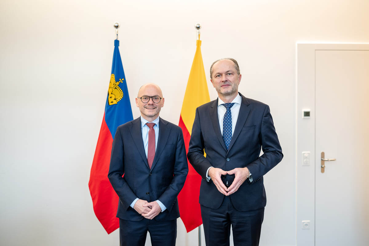  24.11.2025 – Treffen von Wirtschaftsminister Hubert Büchel mit Benoît Revaz, Direktor des Bundesamtes für Energie