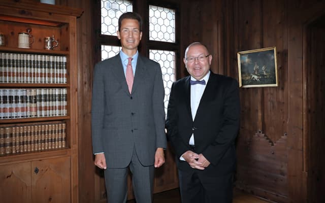 S.D. Erbprinz Alois von und zu Liechtenstein und S.E. Conrad A. Bruch, Botschafter des Grossherzogtums Luxemburg