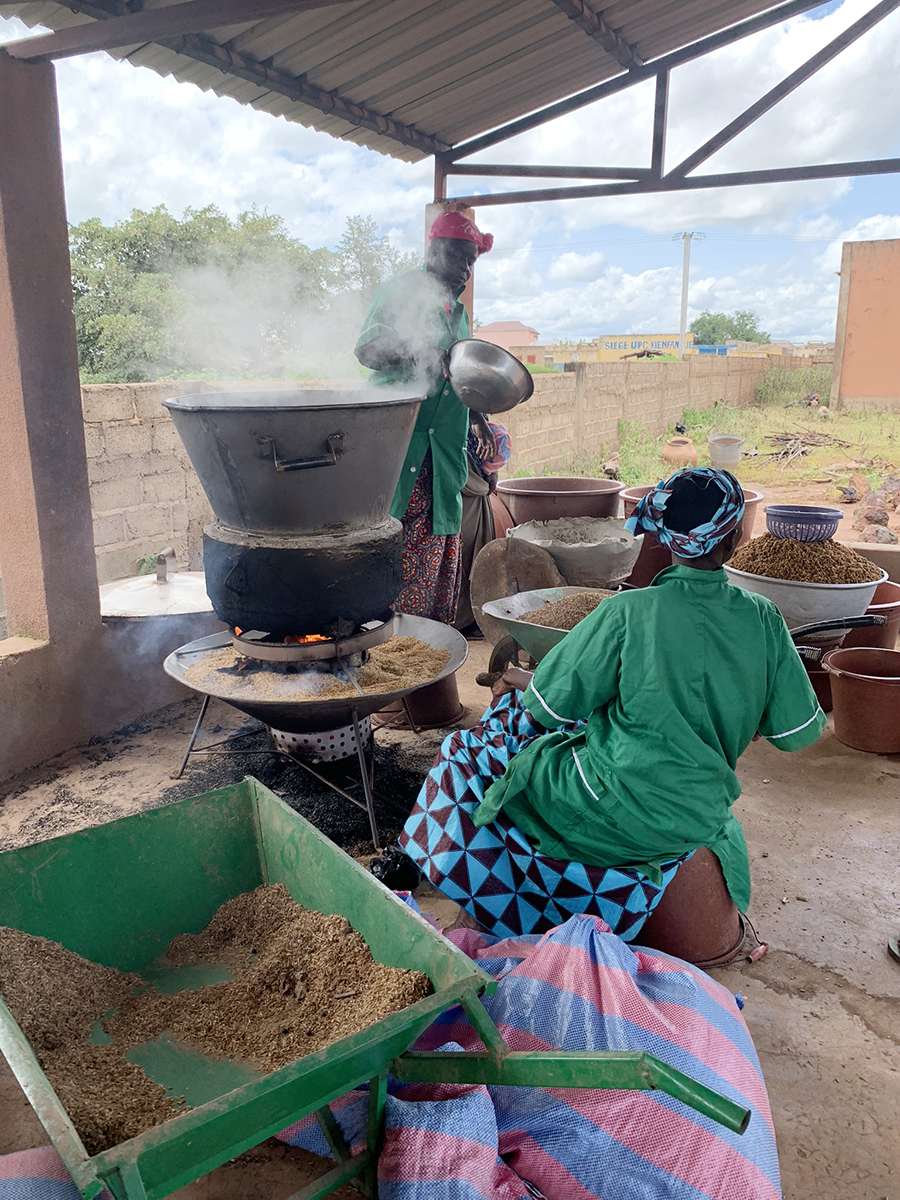 Anspruchsvolle Aufgabe: Jeder Produktionsschritt bei der Parboiled-Reis-Herstellung muss präzise ausgeführt und kontrolliert werden. (Foto: ADA)